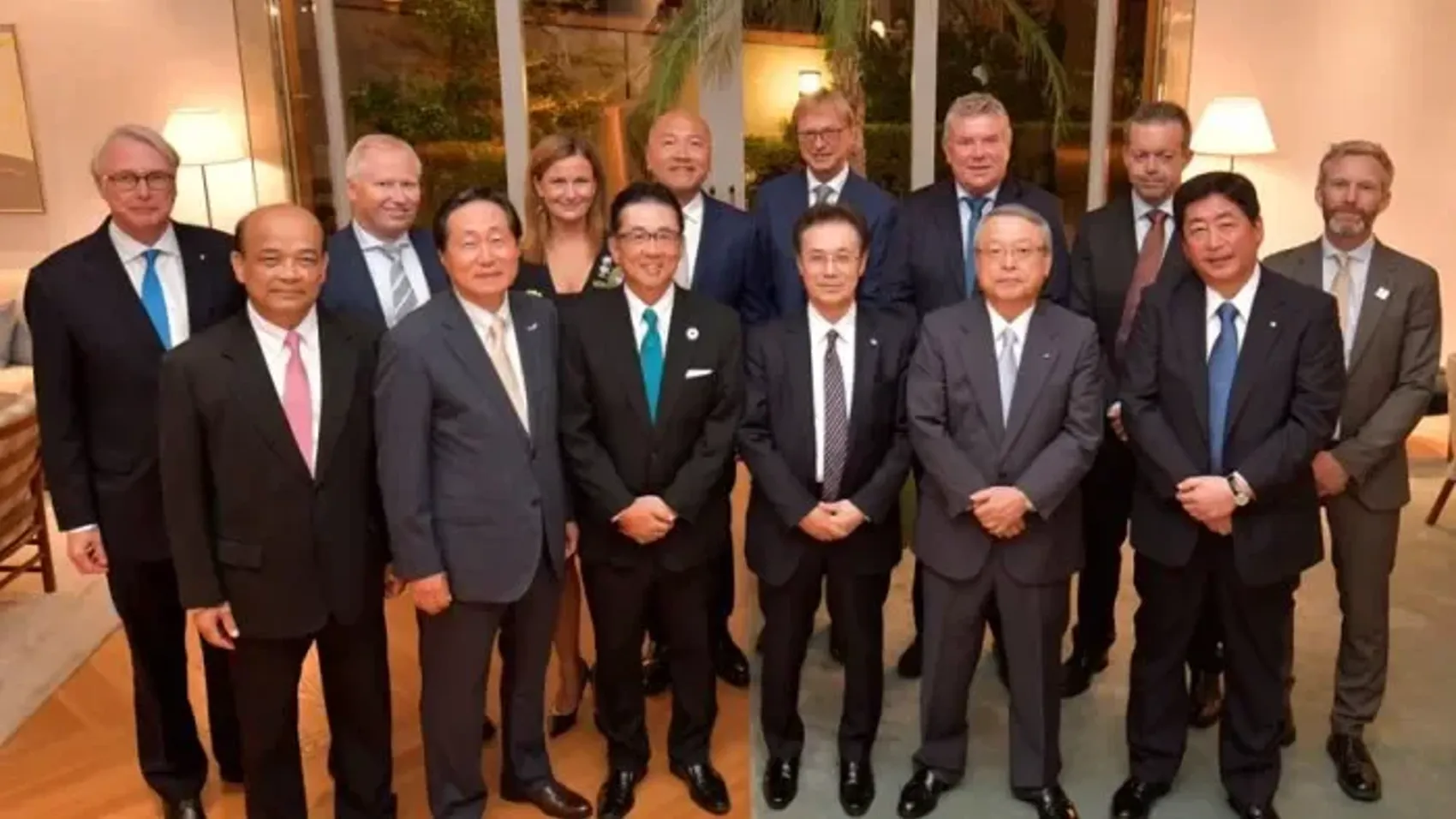 The CEOs from the ten member companies of SeaBOS together with representatives from Stockholm Resilience Centre